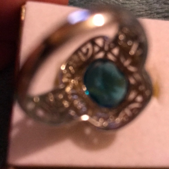 Ring - Picture 4 of 4